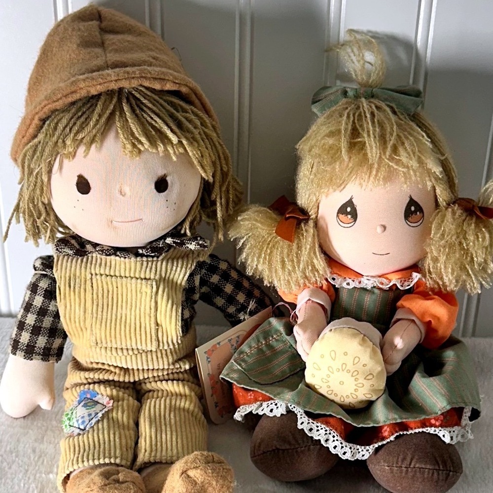 Precious Moments Applause November Dolls of the Month Girl Boy 12" Tan Good Fall